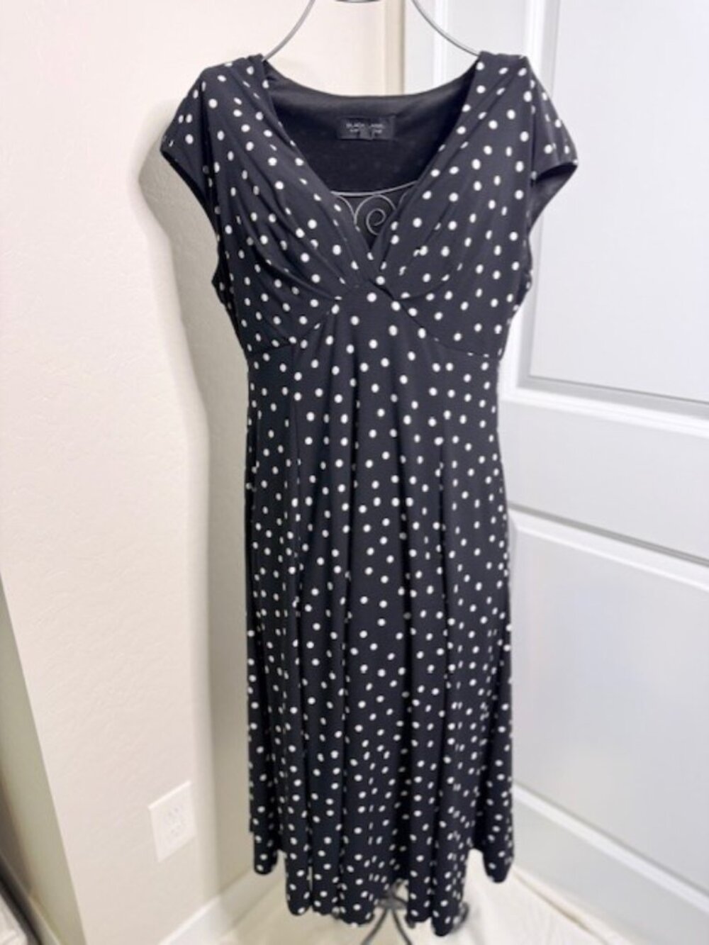 Black Label by Evan-Picone Polka Dot V-Neck Midi Dress, Size 10 - Picture 3 of 10